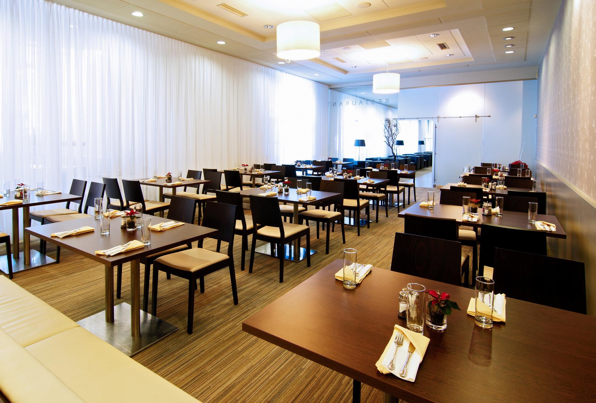 亚斯纳大酒店 迪马诺卡多林纳 外观 照片